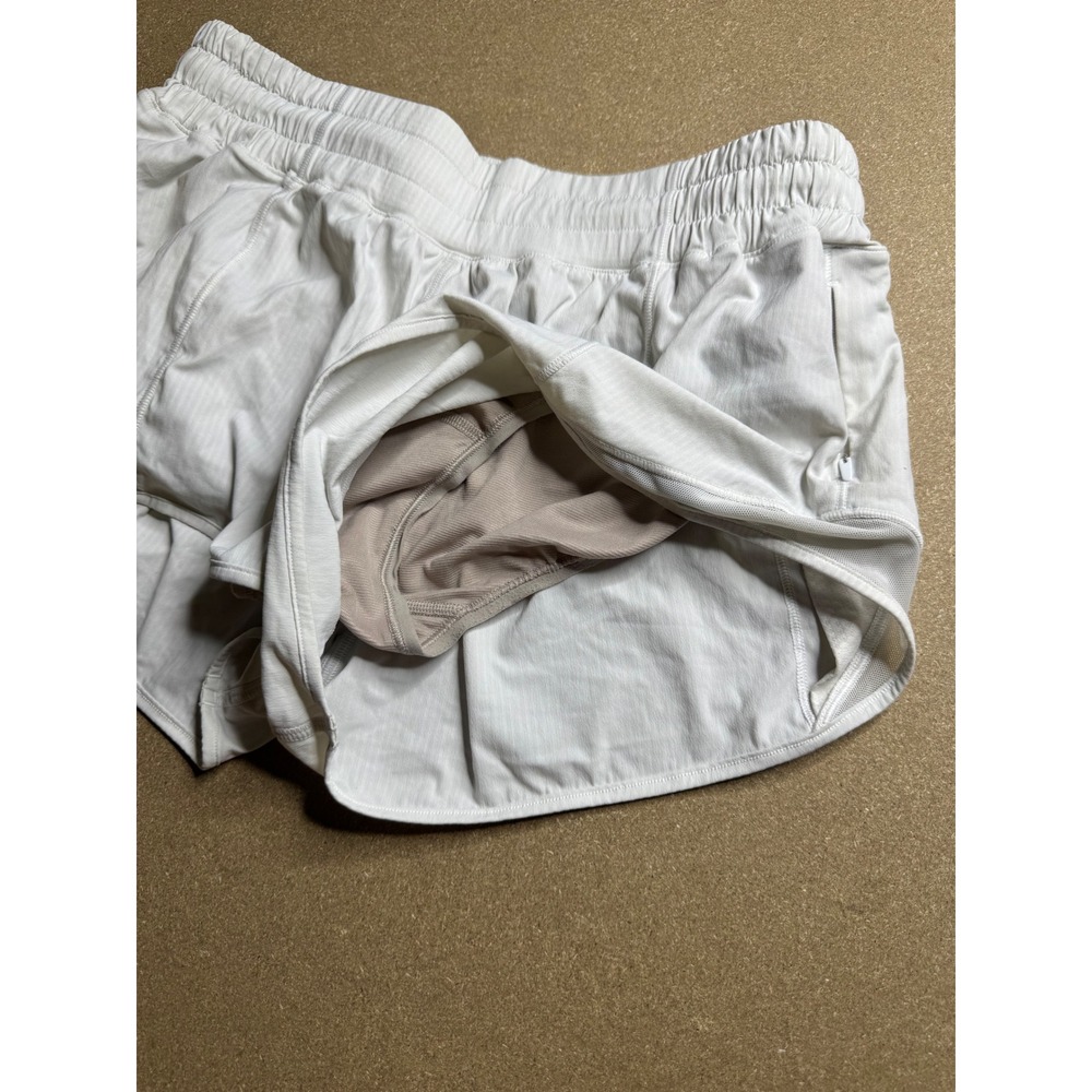 Lululemon Hotty Hot High-Rise Lined Short 4 White Running Training Size 6 Reg - Picture 5 of 6